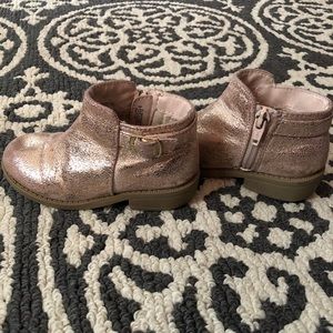 Toddler ankle boots.
